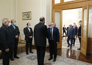 وزیر الخارجیة یستقبل وفداً روسیاً برئاسة لافرنتییف